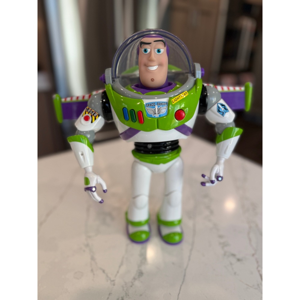 Disney Pixar Toy Story Buzz Lightyear Action Figure Talking Wings Helmet Toy